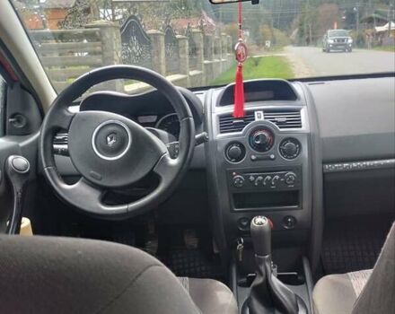 Красный Рено Меган, объемом двигателя 1.4 л и пробегом 115 тыс. км за 4800 $, фото 11 на Automoto.ua