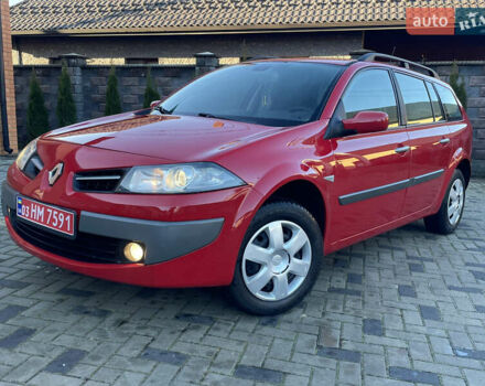 Красный Рено Меган, объемом двигателя 1.6 л и пробегом 222 тыс. км за 5499 $, фото 3 на Automoto.ua