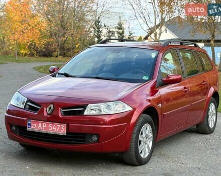 Рено Меган 2009 в Хмельницком на Automoto.ua Красный Рено Меган, объемом двигателя 1.6 л и пробегом 157 тыс. км за 5800 $, фото 1 на Automoto.ua