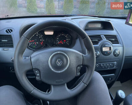 Красный Рено Меган, объемом двигателя 1.6 л и пробегом 222 тыс. км за 5499 $, фото 25 на Automoto.ua