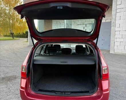 Рено Меган 2009 в Хмельницком на Automoto.ua Красный Рено Меган, объемом двигателя 1.6 л и пробегом 157 тыс. км за 5800 $, фото 7 на Automoto.ua