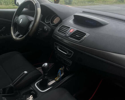 Красный Рено Меган, объемом двигателя 1.46 л и пробегом 280 тыс. км за 6300 $, фото 13 на Automoto.ua