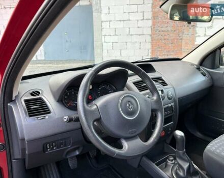 Рено Меган 2009 в Хмельницком на Automoto.ua Красный Рено Меган, объемом двигателя 1.6 л и пробегом 157 тыс. км за 5800 $, фото 25 на Automoto.ua