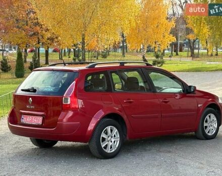 Рено Меган 2009 в Хмельницком на Automoto.ua Красный Рено Меган, объемом двигателя 1.6 л и пробегом 157 тыс. км за 5800 $, фото 3 на Automoto.ua