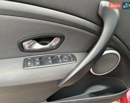 Красный Рено Меган, объемом двигателя 1.46 л и пробегом 229 тыс. км за 7200 $, фото 36 на Automoto.ua