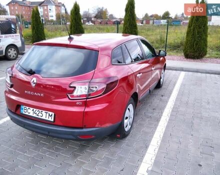 Рено Меган 2010 у Стрые на Automoto.ua Червоний Рено Меган, об'ємом двигуна 1.46 л та пробігом 260 тис. км за 6800 $, фото 80 на Automoto.ua
