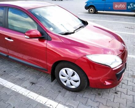 Рено Меган 2010 у Стрые на Automoto.ua Червоний Рено Меган, об'ємом двигуна 1.46 л та пробігом 260 тис. км за 6800 $, фото 19 на Automoto.ua
