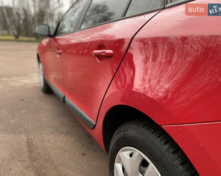 Красный Рено Меган, объемом двигателя 1.6 л и пробегом 208 тыс. км за 6299 $, фото 17 на Automoto.ua