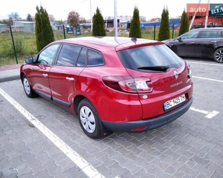 Рено Меган 2010 у Стрые на Automoto.ua Червоний Рено Меган, об'ємом двигуна 1.46 л та пробігом 260 тис. км за 6800 $, фото 82 на Automoto.ua