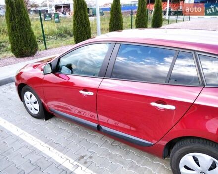 Рено Меган 2010 у Стрые на Automoto.ua Червоний Рено Меган, об'ємом двигуна 1.46 л та пробігом 260 тис. км за 6800 $, фото 25 на Automoto.ua