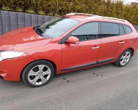 Красный Рено Меган, объемом двигателя 2 л и пробегом 189 тыс. км за 2375 $, фото 3 на Automoto.ua