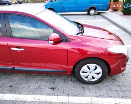 Рено Меган 2010 у Стрые на Automoto.ua Червоний Рено Меган, об'ємом двигуна 1.46 л та пробігом 260 тис. км за 6800 $, фото 18 на Automoto.ua