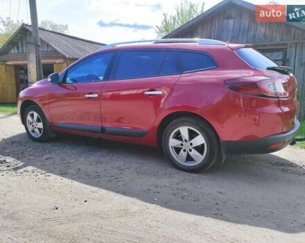 Красный Рено Меган, объемом двигателя 1.46 л и пробегом 283 тыс. км за 6600 $, фото 2 на Automoto.ua