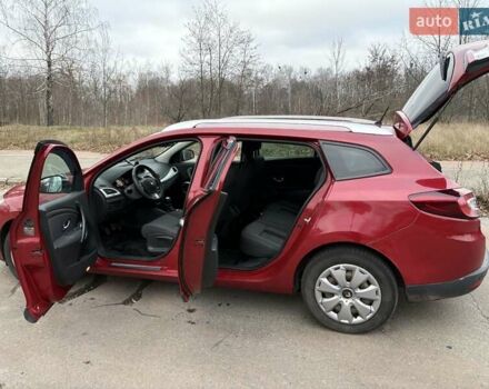 Красный Рено Меган, объемом двигателя 1.46 л и пробегом 229 тыс. км за 7200 $, фото 43 на Automoto.ua