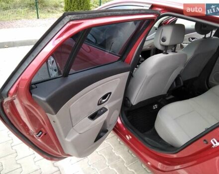 Рено Меган 2010 у Стрые на Automoto.ua Червоний Рено Меган, об'ємом двигуна 1.46 л та пробігом 260 тис. км за 6800 $, фото 48 на Automoto.ua