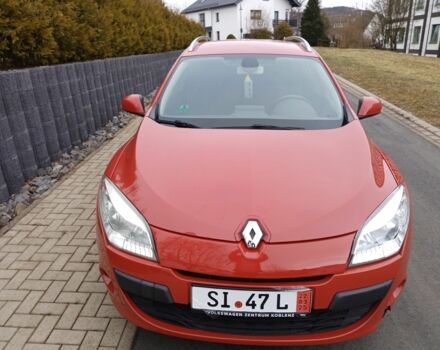 Красный Рено Меган, объемом двигателя 2 л и пробегом 189 тыс. км за 2375 $, фото 1 на Automoto.ua