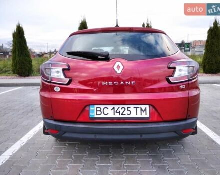 Рено Меган 2010 у Стрые на Automoto.ua Червоний Рено Меган, об'ємом двигуна 1.46 л та пробігом 260 тис. км за 6800 $, фото 2 на Automoto.ua