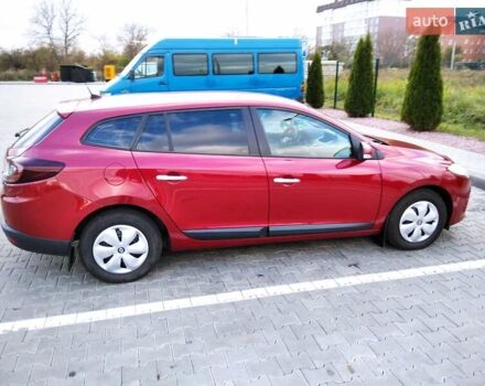 Рено Меган 2010 у Стрые на Automoto.ua Червоний Рено Меган, об'ємом двигуна 1.46 л та пробігом 260 тис. км за 6800 $, фото 16 на Automoto.ua