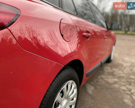 Красный Рено Меган, объемом двигателя 1.6 л и пробегом 208 тыс. км за 6550 $, фото 16 на Automoto.ua
