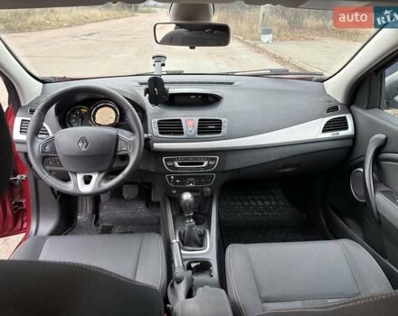 Красный Рено Меган, объемом двигателя 1.46 л и пробегом 229 тыс. км за 7200 $, фото 49 на Automoto.ua