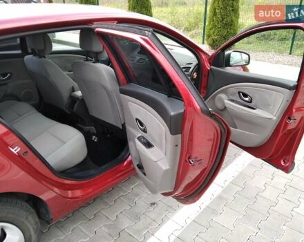 Рено Меган 2010 у Стрые на Automoto.ua Червоний Рено Меган, об'ємом двигуна 1.46 л та пробігом 260 тис. км за 6800 $, фото 42 на Automoto.ua