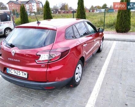 Рено Меган 2010 у Стрые на Automoto.ua Червоний Рено Меган, об'ємом двигуна 1.46 л та пробігом 260 тис. км за 6800 $, фото 64 на Automoto.ua