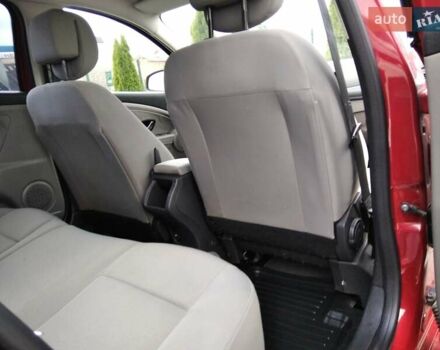 Рено Меган 2010 у Стрые на Automoto.ua Червоний Рено Меган, об'ємом двигуна 1.46 л та пробігом 260 тис. км за 6800 $, фото 40 на Automoto.ua