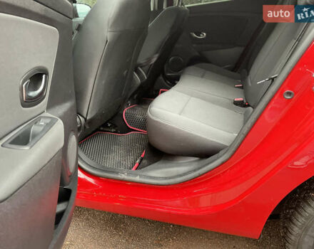 Красный Рено Меган, объемом двигателя 1.6 л и пробегом 208 тыс. км за 6299 $, фото 28 на Automoto.ua