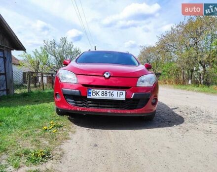 Красный Рено Меган, объемом двигателя 1.46 л и пробегом 283 тыс. км за 6600 $, фото 7 на Automoto.ua
