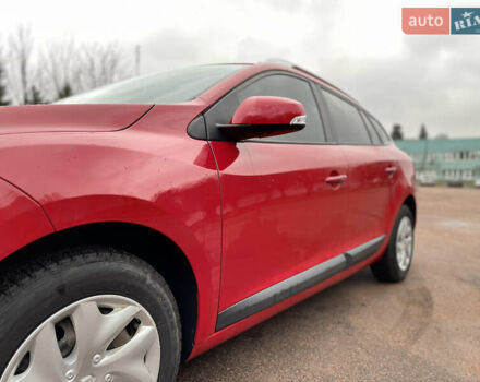 Красный Рено Меган, объемом двигателя 1.6 л и пробегом 208 тыс. км за 6299 $, фото 10 на Automoto.ua