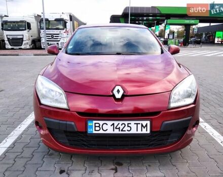 Рено Меган 2010 у Стрые на Automoto.ua Червоний Рено Меган, об'ємом двигуна 1.46 л та пробігом 260 тис. км за 6800 $, фото 6 на Automoto.ua