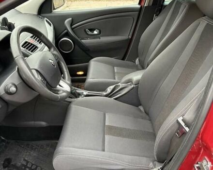 Красный Рено Меган, объемом двигателя 1.46 л и пробегом 229 тыс. км за 7200 $, фото 41 на Automoto.ua