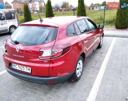 Рено Меган 2010 у Стрые на Automoto.ua Червоний Рено Меган, об'ємом двигуна 1.46 л та пробігом 260 тис. км за 6800 $, фото 65 на Automoto.ua