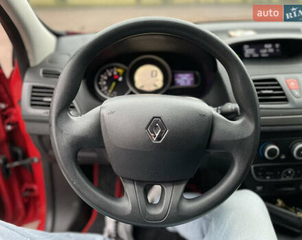 Красный Рено Меган, объемом двигателя 1.6 л и пробегом 208 тыс. км за 6299 $, фото 33 на Automoto.ua