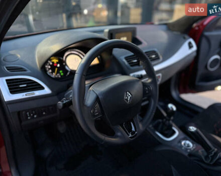 Червоний Рено Меган, об'ємом двигуна 1.46 л та пробігом 240 тис. км за 6800 $, фото 14 на Automoto.ua