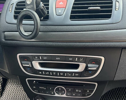 Красный Рено Меган, объемом двигателя 1.46 л и пробегом 210 тыс. км за 7450 $, фото 13 на Automoto.ua