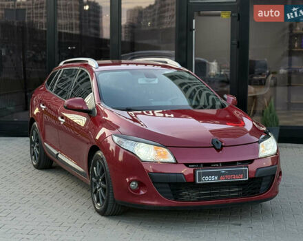 Червоний Рено Меган, об'ємом двигуна 1.46 л та пробігом 240 тис. км за 6800 $, фото 3 на Automoto.ua