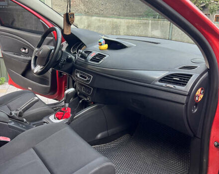 Красный Рено Меган, объемом двигателя 1.46 л и пробегом 210 тыс. км за 7450 $, фото 10 на Automoto.ua