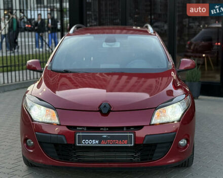 Червоний Рено Меган, об'ємом двигуна 1.46 л та пробігом 240 тис. км за 6800 $, фото 4 на Automoto.ua