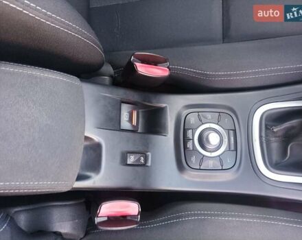 Красный Рено Меган, объемом двигателя 1.87 л и пробегом 350 тыс. км за 6600 $, фото 16 на Automoto.ua