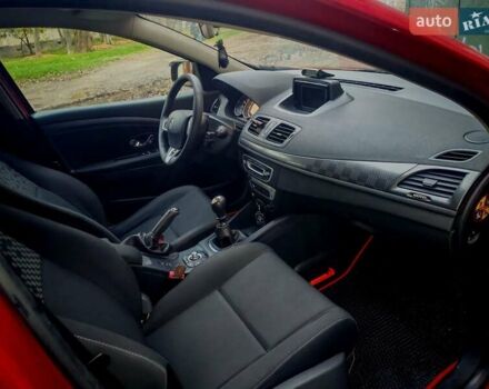 Красный Рено Меган, объемом двигателя 1.5 л и пробегом 244 тыс. км за 7199 $, фото 21 на Automoto.ua