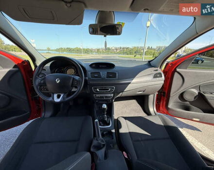 Красный Рено Меган, объемом двигателя 1.46 л и пробегом 238 тыс. км за 6500 $, фото 10 на Automoto.ua