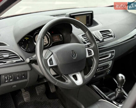 Червоний Рено Меган, об'ємом двигуна 1.5 л та пробігом 197 тис. км за 9200 $, фото 25 на Automoto.ua