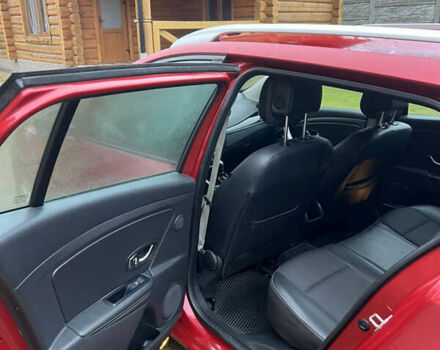 Красный Рено Меган, объемом двигателя 1.46 л и пробегом 220 тыс. км за 6350 $, фото 35 на Automoto.ua