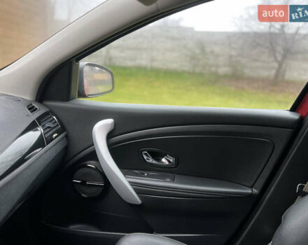 Красный Рено Меган, объемом двигателя 1.46 л и пробегом 220 тыс. км за 6350 $, фото 30 на Automoto.ua