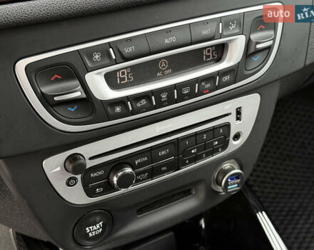 Червоний Рено Меган, об'ємом двигуна 1.5 л та пробігом 197 тис. км за 9200 $, фото 31 на Automoto.ua