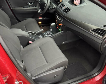 Красный Рено Меган, объемом двигателя 1.46 л и пробегом 257 тыс. км за 6700 $, фото 5 на Automoto.ua