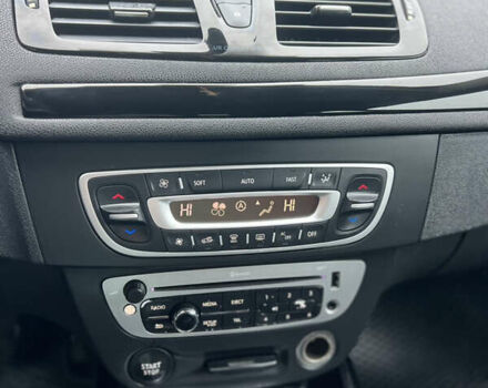 Красный Рено Меган, объемом двигателя 1.46 л и пробегом 220 тыс. км за 6350 $, фото 32 на Automoto.ua