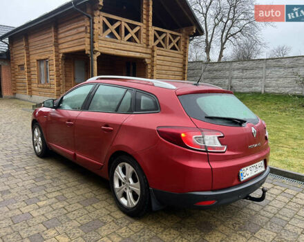 Красный Рено Меган, объемом двигателя 1.46 л и пробегом 220 тыс. км за 6350 $, фото 4 на Automoto.ua