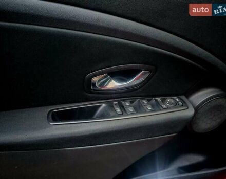 Красный Рено Меган, объемом двигателя 1.5 л и пробегом 244 тыс. км за 7199 $, фото 24 на Automoto.ua